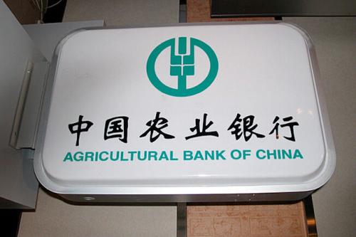 武汉户外广告公司告诉你灯箱招牌的特点组成