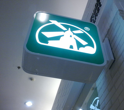 店铺侧灯箱为何如此盛行？